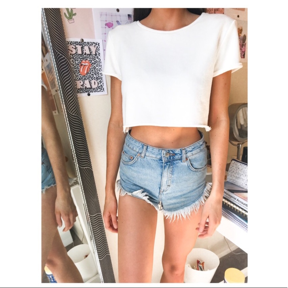 White fox boutique white cropped top